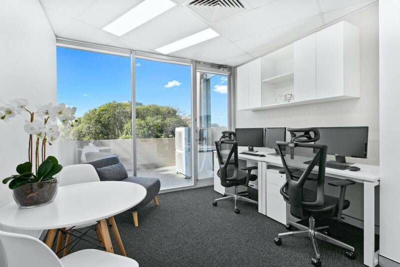 MODERN OFFICE SPACE - MIRANDA62995718172675111
