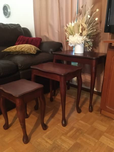 Nest of 4 Tables (Side / Lamp) Queen Anne style Very well made & solid62863379538178117