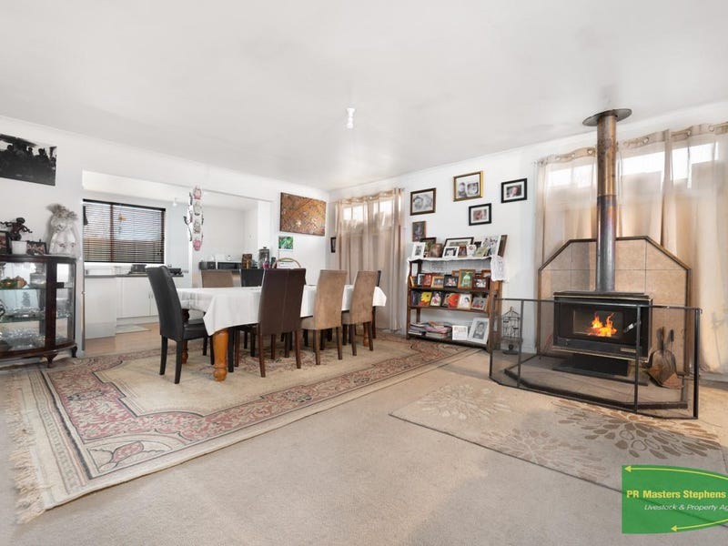 Battle-Axe Privacy in Blayney62929680661378112