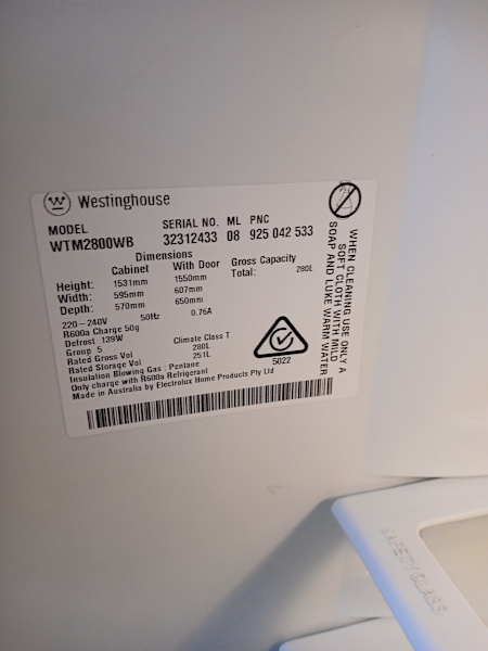 280 Ltr Fridge/ Freezer Westinghouse WTM2800WB63014237719425114