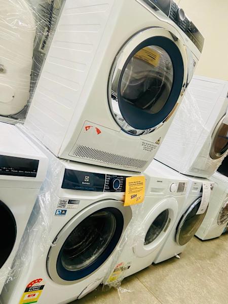  X Demo Units clearance:minor or never used/fridges,Washers,Dryers 63015177361027114