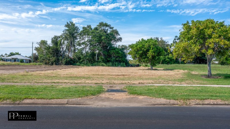 Over 1/4 acre Lot in the Sort After Coastal village of Burnett Heads62889414630017111