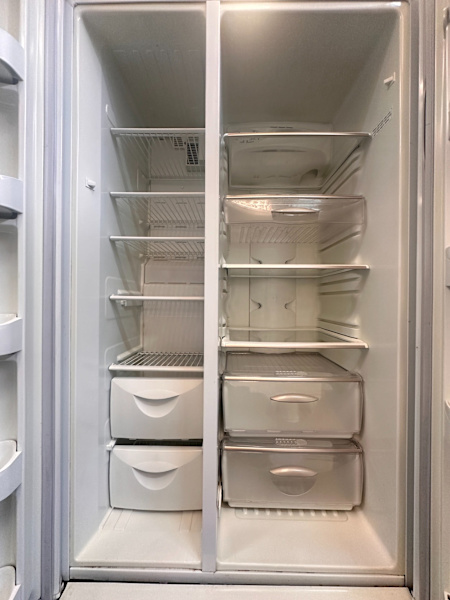Kelvinator Side by Side Fridge Freezer 660L, 6 months warranty (31504)63016908958851112