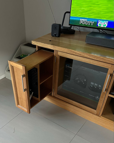 Large entertainment unit 62863369139842116