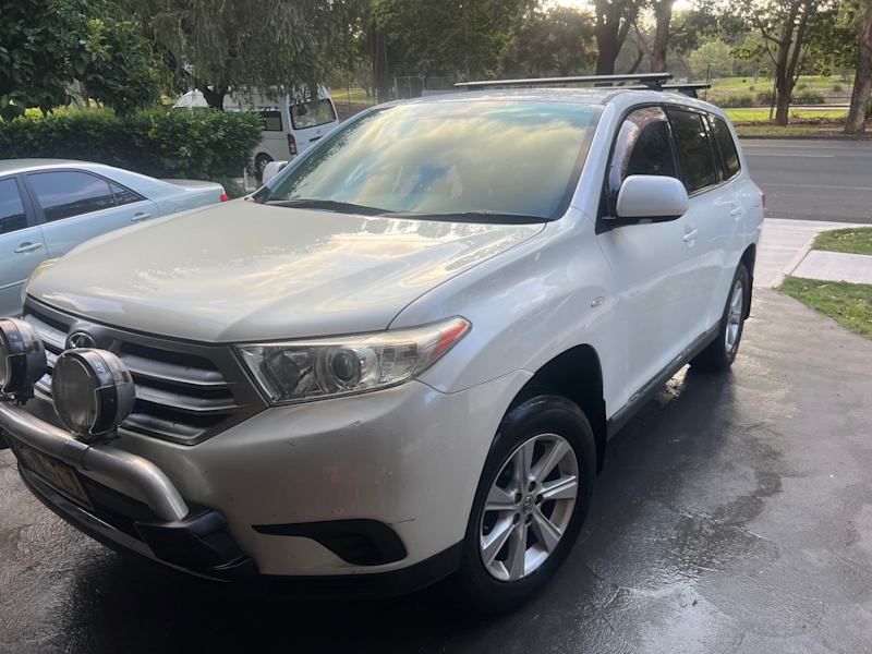 Toyota kluger 2012 white62934698016515112