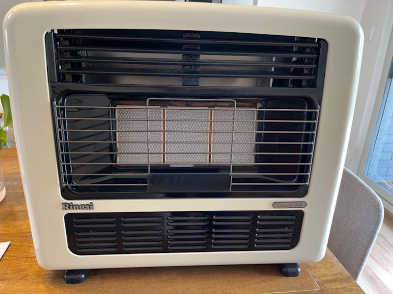 Natural gas heaters Rianni x2 1 Titan mk2 and 1 Granada Mk 263612128815618110