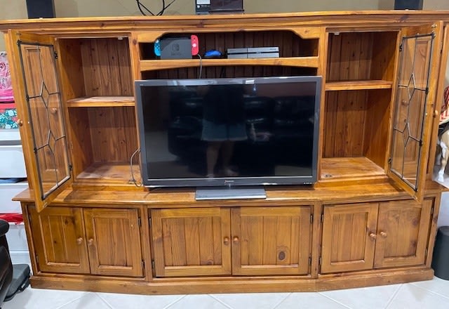 Large Pine TV Entertainment Unit62864722820609111