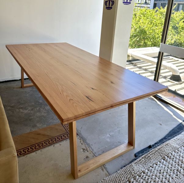 Clayton Dining Table62863377110274112