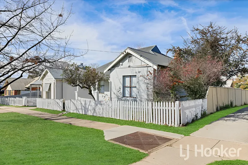 Renovated Charm in the Heart of Bathurst629296797228811125