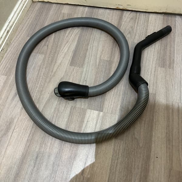 MIELE VACUUM SUCTION HOSE PIPE WITH WAND HANDLE 1.8M C2 CAT DOG POWER63019536914306114