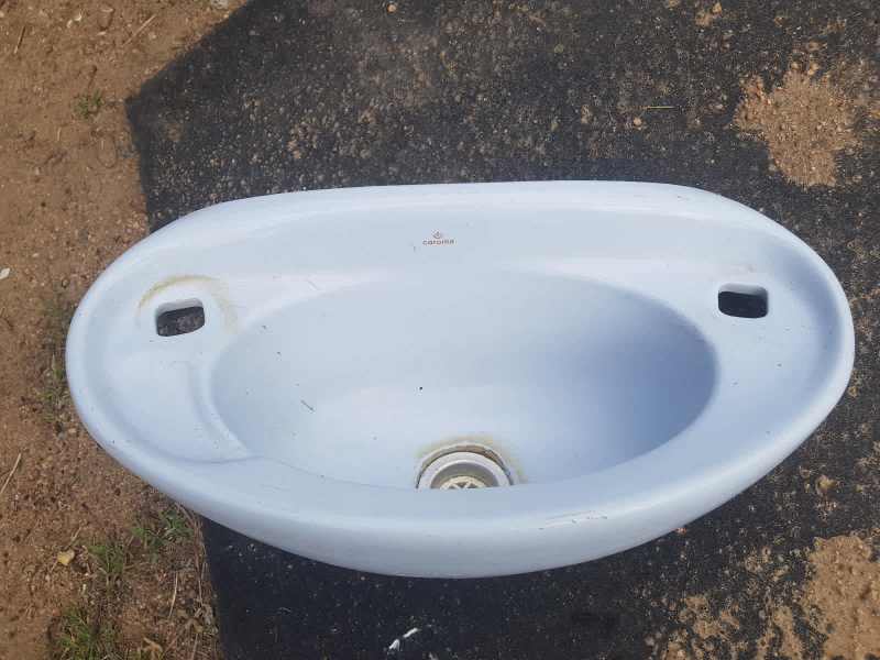 Vanity Basin  with taps63007782350337111