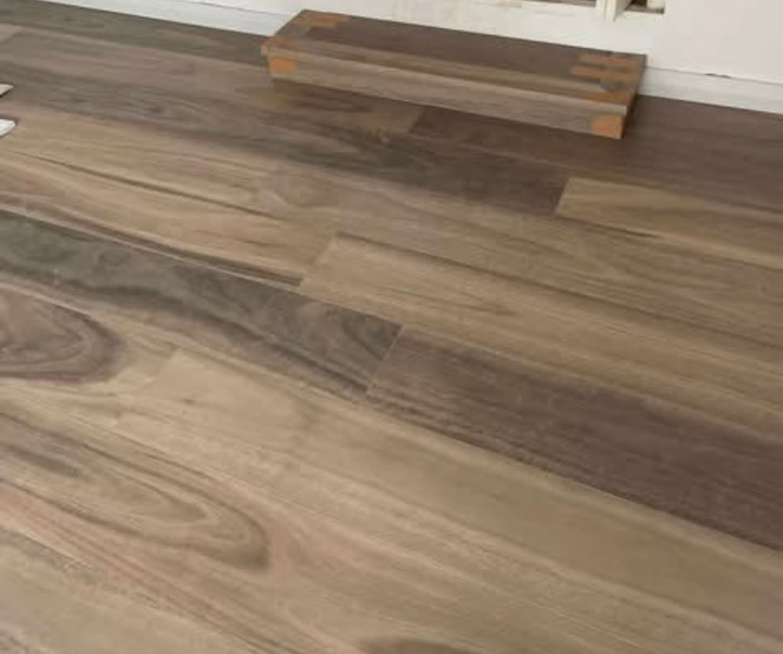 12mm Laminate Floor Spotted Gum63011174915074112