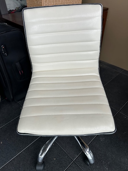White Leather Office Chair - Low Back62863840669443116