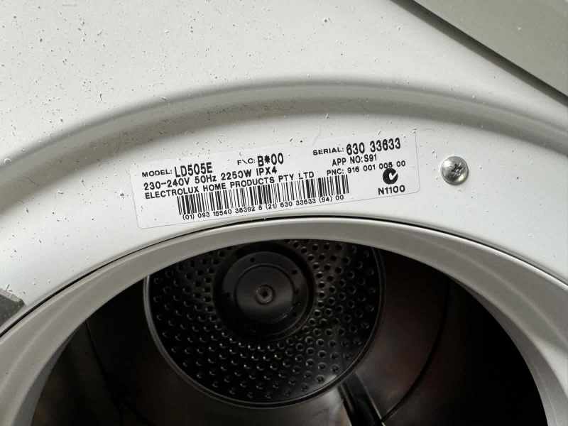 Westinghouse 5kg vented sensor dryer 63022180024834114