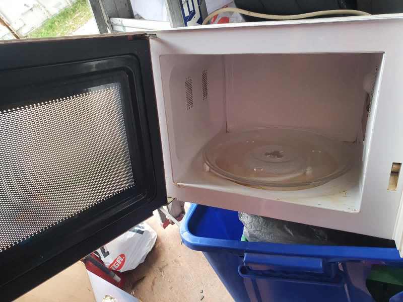 Hyundai microwave 63470143747585111