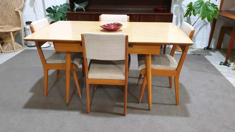 retro kitchen table chairs