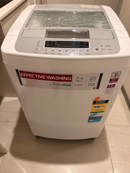 LG 6.5KG top loader washing machine63470143450881110
