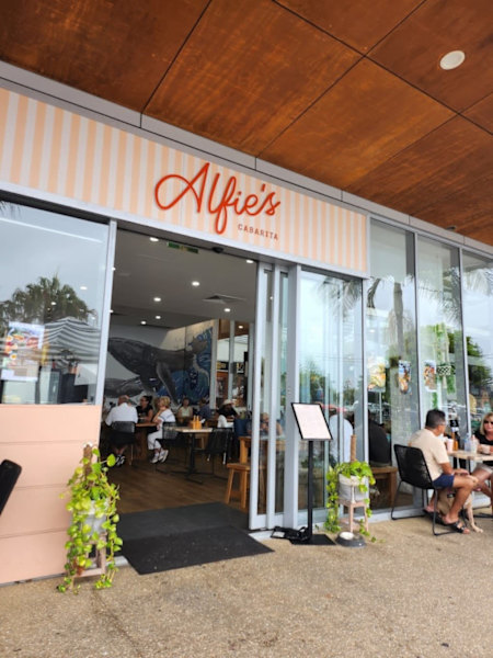 CAFE & COFFEE SHOP BUSINESS IN A PRIME LOCATION63438786493698110