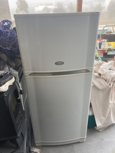 Fridge freezer630221792984341125