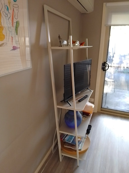 POWDER-COATED METAL SHELVING IN LIGHT BEIGE62866849370369114