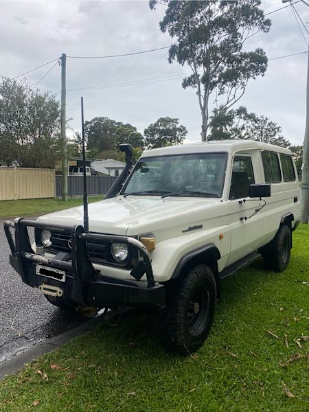 Toyota Troop carrier 62936657556739114