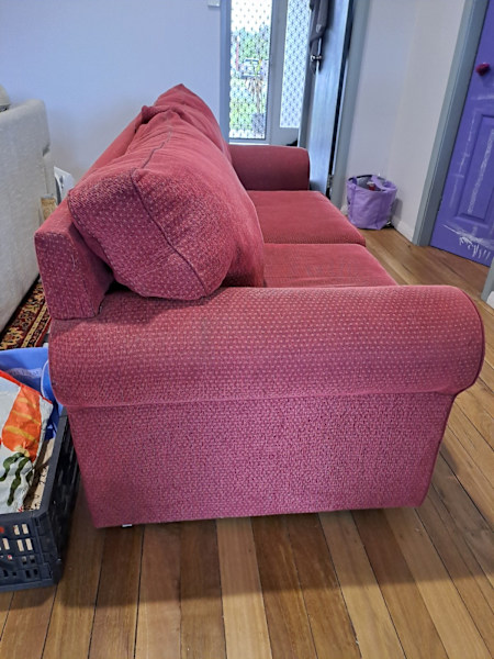 Two seater sofa62863377928066112