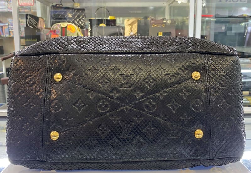 Louis Vuitton Python Artsy Noir Handbag With Receipt 723242, Bags, Gumtree Australia Inner Sydney - Haymarket