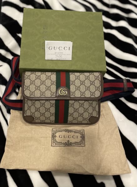 Gucci bloom clutch $1299 with authentication, Bags