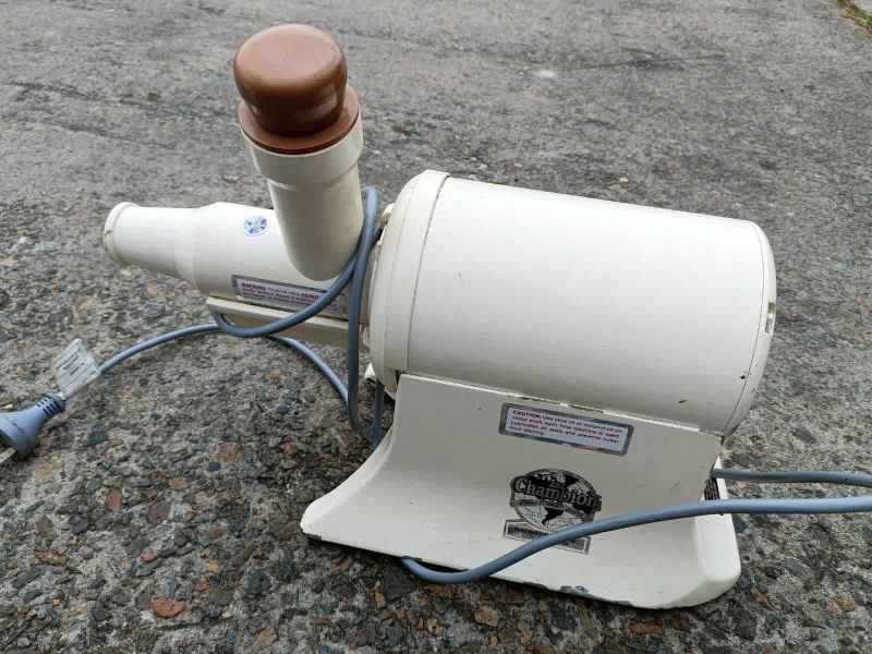CHAMPION  MASTICATING JUICER MADE IN USA63019532528259113