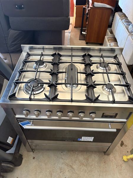 Blanco freestanding cooker. 63019991519490111
