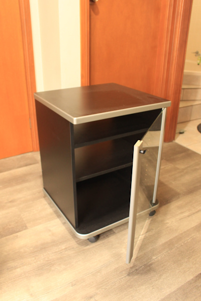 Mobile TV cabinet, as new.62865821300609111