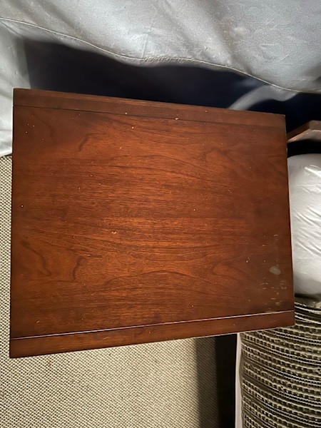 Bedside Table62865821228674112