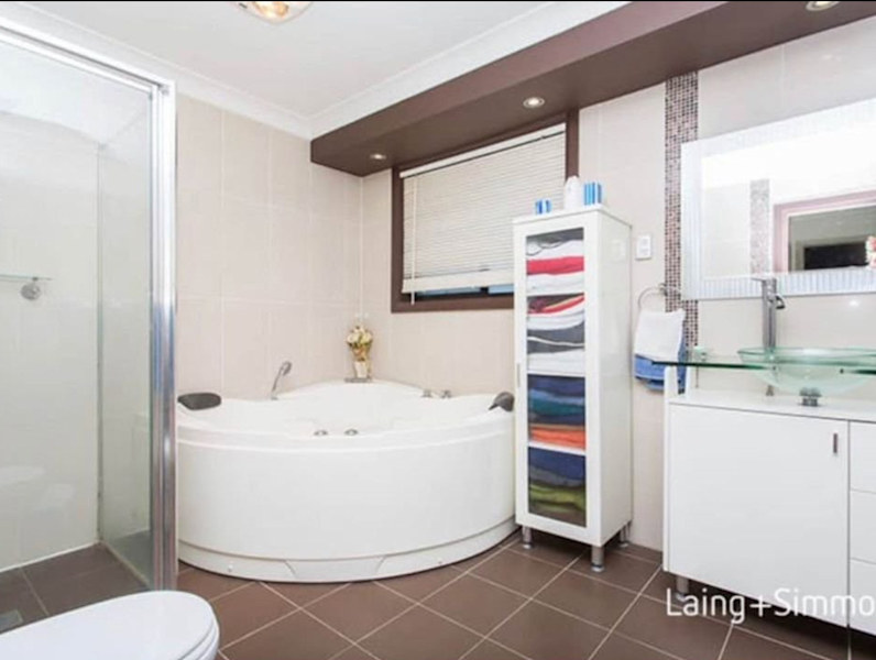 Room for Rent – Clean & Peaceful Home in Guildford (Near Parramatta)63007596443010112