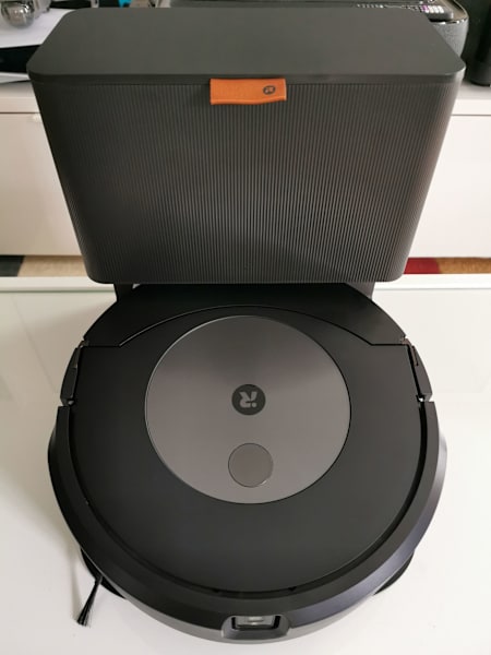 iRobot Roomba Combo j7+ Self-Emptying Robot Vacuum & Mop63019992066946111
