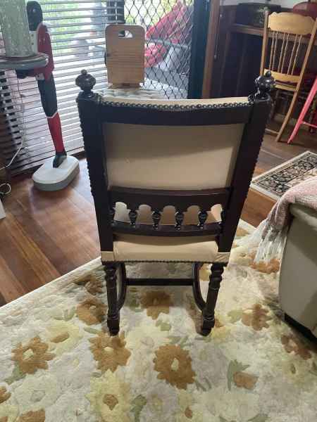 Dining chair. Top condition $5062863409021442113