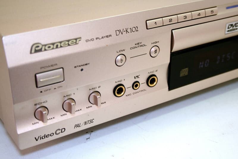 パイオニア（Pioneer) DVDカラオケプレーヤー「DV-K102」-