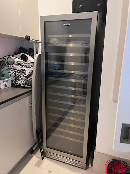 Vintec wine fridge V155SGe63021730574467112