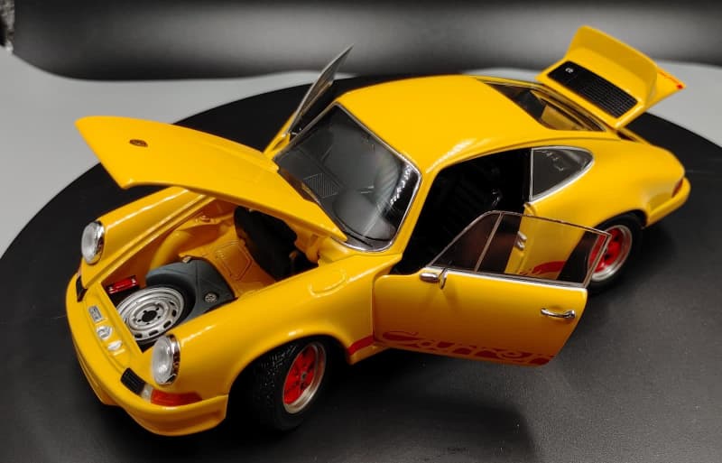 EBBRO 1/24 PORSCHE 911 CARRERA RS-