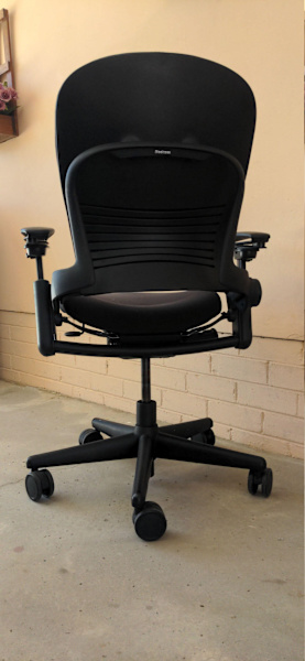Steelcase Leap ergonomic office chair with armrests62864724256002112
