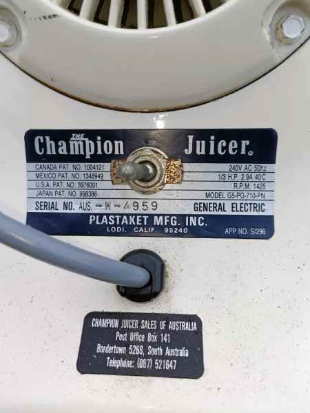 CHAMPION  MASTICATING JUICER MADE IN USA63019532528259112