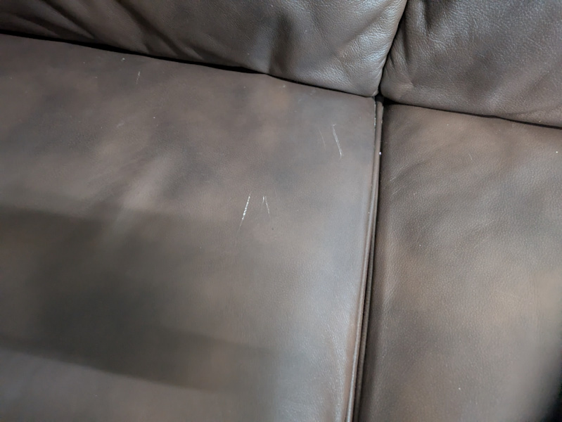 2 x 3 seater leather plush Cambridge lounge62863381784833112