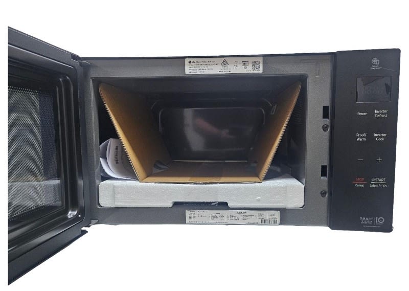 LG Microwave 13567263021279780227111