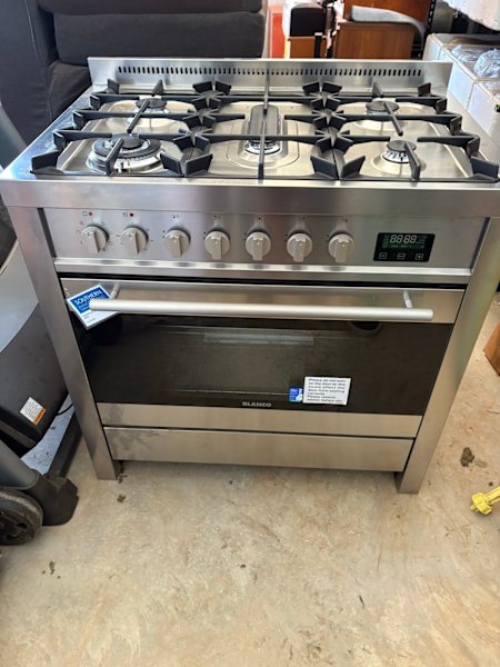 Blanco freestanding cooker. 63019991519490112