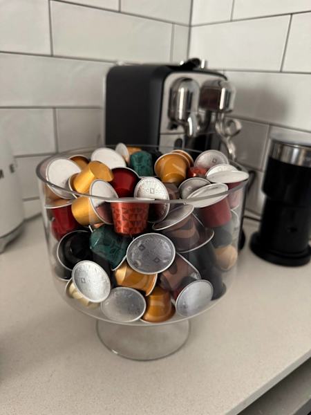 NESPRESSO MACHINE + FROTHED + COFFEE PODS63470141914498114