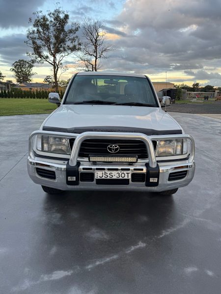 Toyota Landcrusier 100series 200162932712650882112