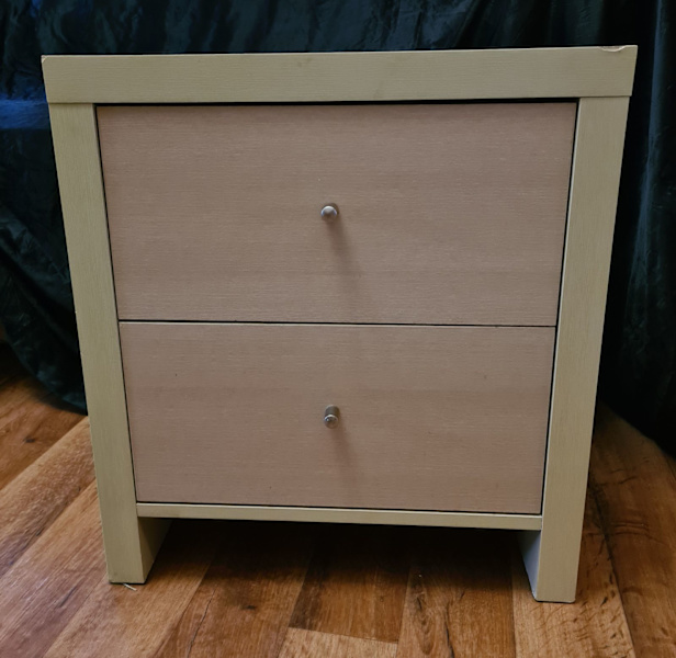 BEDSIDE TABLE with easy slide drawers628634111797781119
