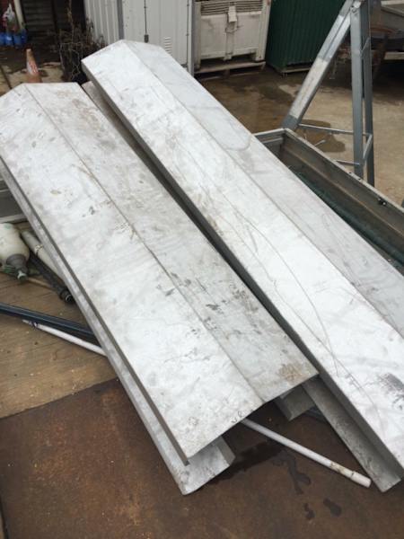 Vented roof ridge63005253088129112