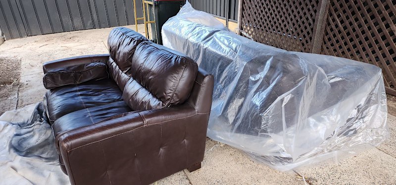 2 and 3 seater leather lounge62863370597634111