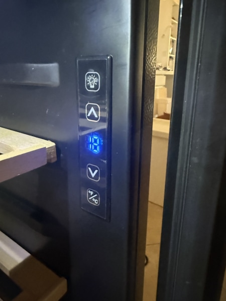 Hisense 30 Bottles Wine Cooler63441842173187111