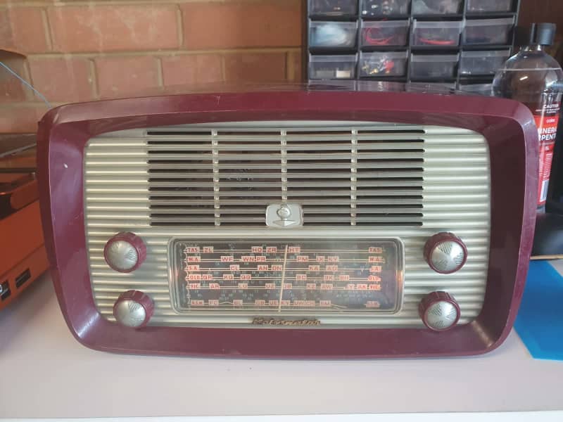 Kelvinator Bakelite Valve Radio - Red | Radios & Receivers | Gumtree  Australia Manly Area - Manly | 1309550300